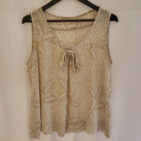Passports Sleeveless Leaf Decorated Top with Front Tie Accent Size XL - Picture 1 of 12
